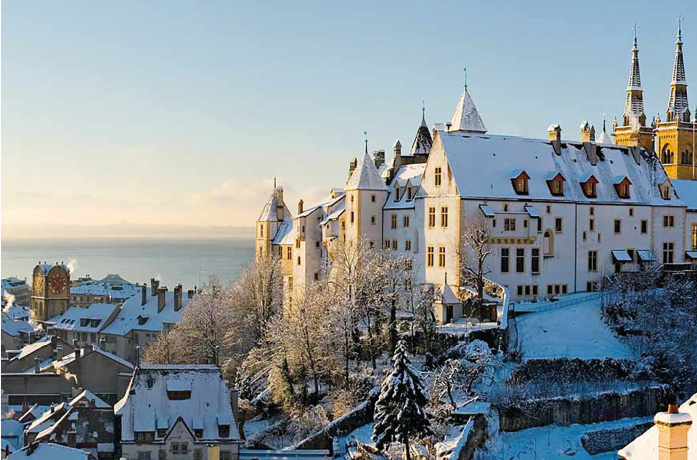 Ville de Neuchâtel sous la neige